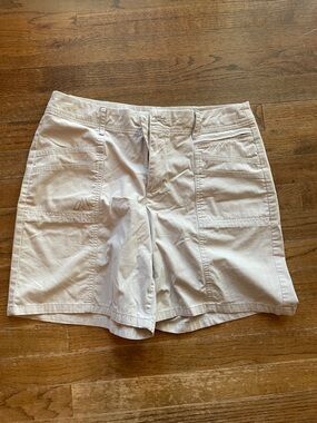 Eddie Bauer Light Beige Utility Bermudas, size 10